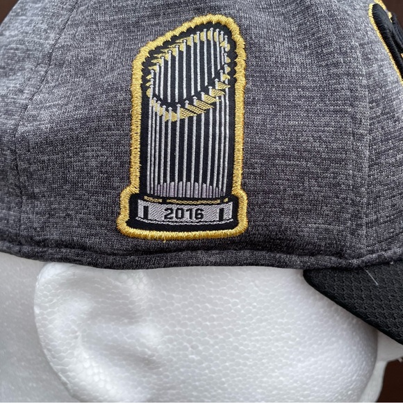 Cubs 2016 World Series Champions Official On-Field Baseball Cap - Picture 4 of 13